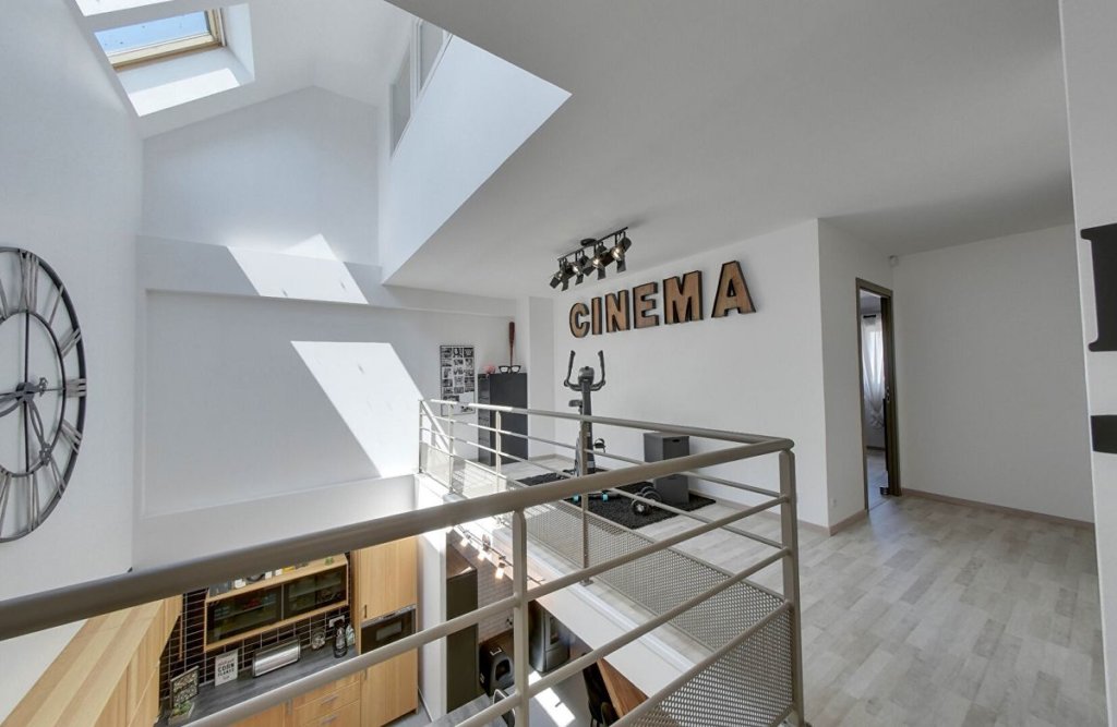 F4 et + à CHEVRY COSSIGNY 132m² à vendre 1