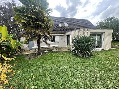 MAISON à LES CHAPELLES BOURBON 155m² à vendre 1