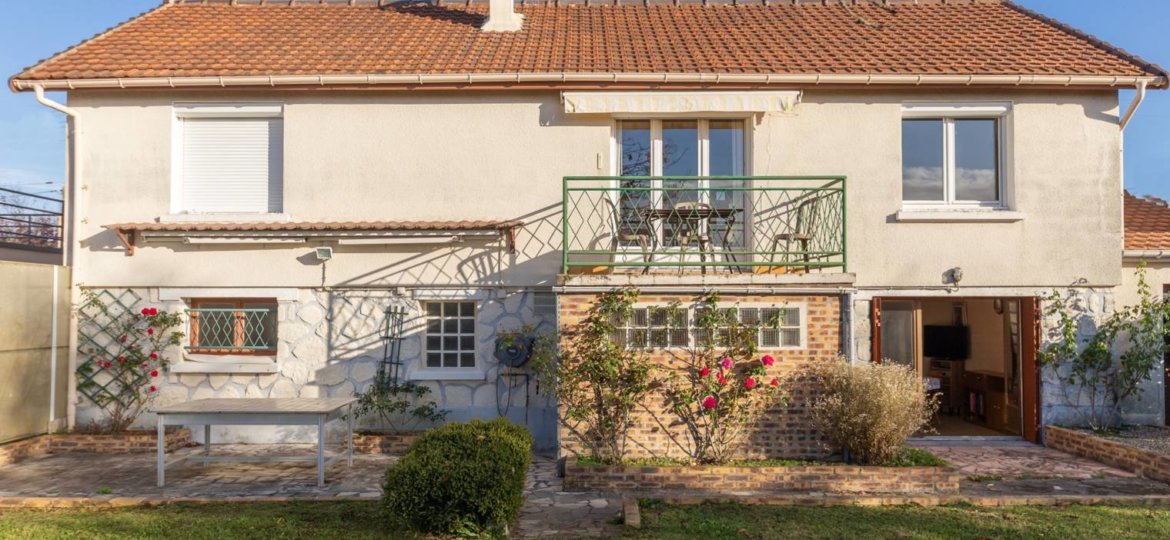 Maison à Roissy-en-Brie 125m² 1 1