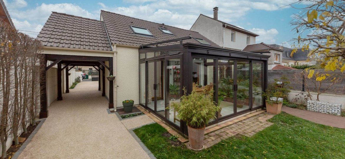 Maison à Pontault-Combault 123m² 1 1