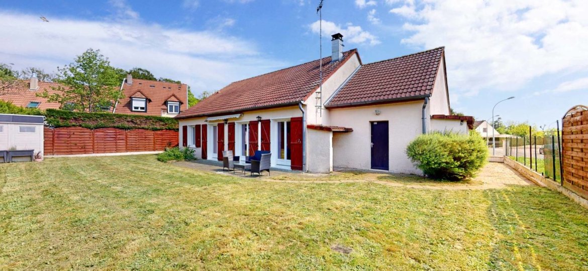 Maison à Roissy-en-Brie 103m² 1 1