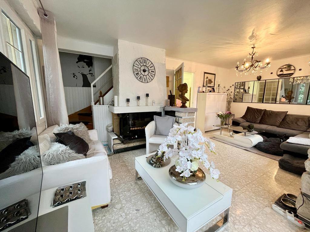 Maison à Pontault-Combault 100m²  1