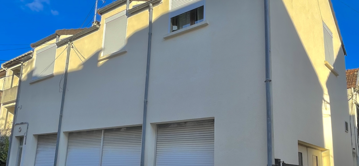 Immeuble à Roissy-en-Brie 269m²  1