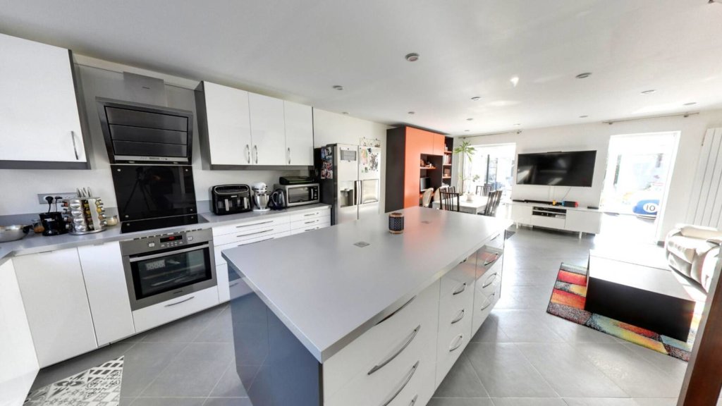 Maison à Roissy-en-Brie 103m²  1