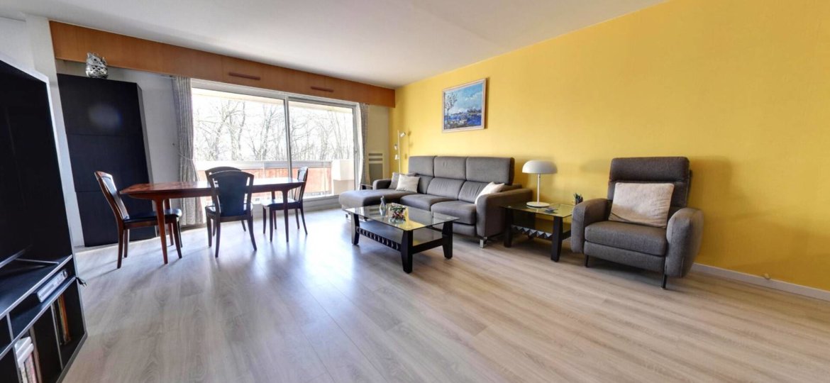 Appartement à Roissy-en-Brie 117m²  1