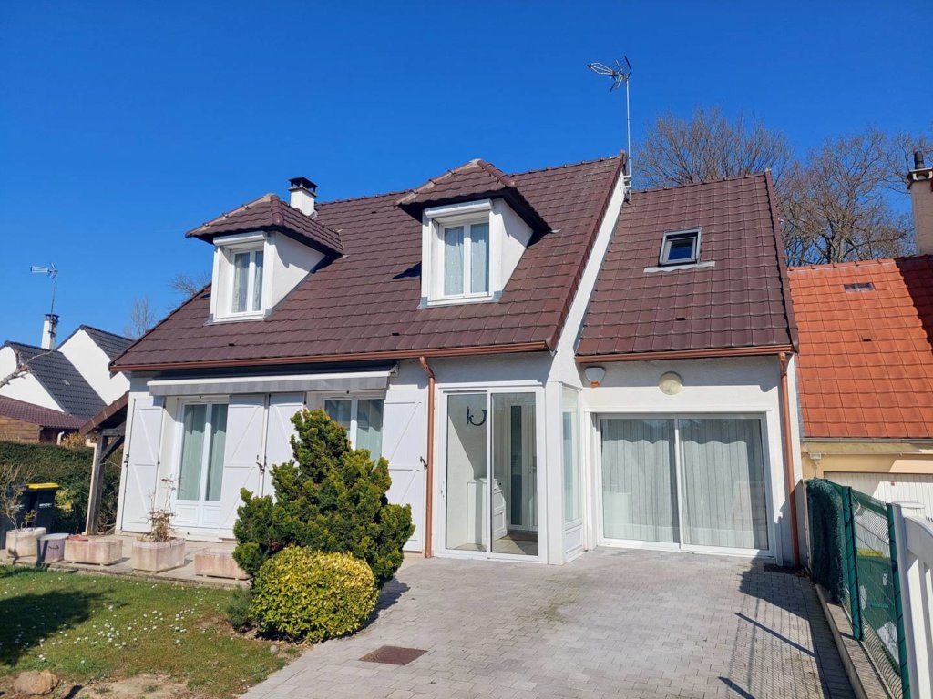 Maison à OZOIR LA FERRIERE 141m²  1