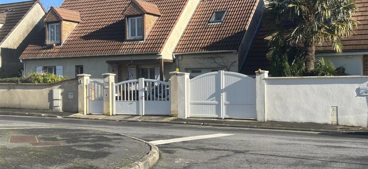 Maison à Pontault-Combault 127m²  1
