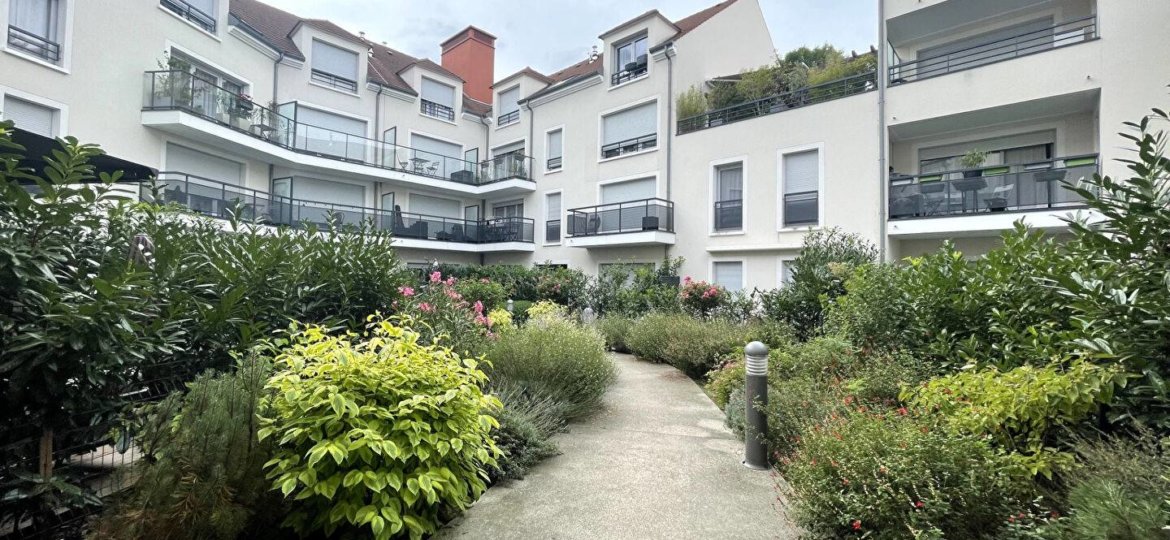 Appartement à Ozoir-la-Ferrière 28m²  1