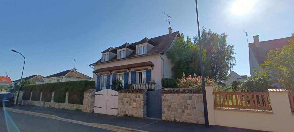 Maison à Fontenay-Trésigny 155m² 1 1