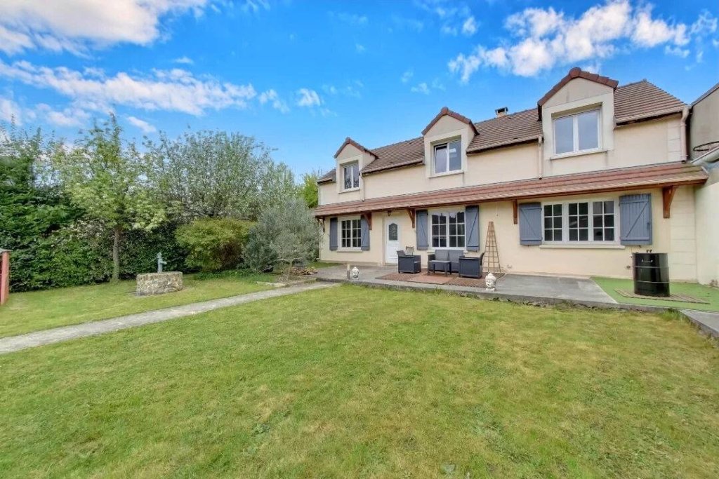Maison à Ozoir-la-Ferrière 150m²  1