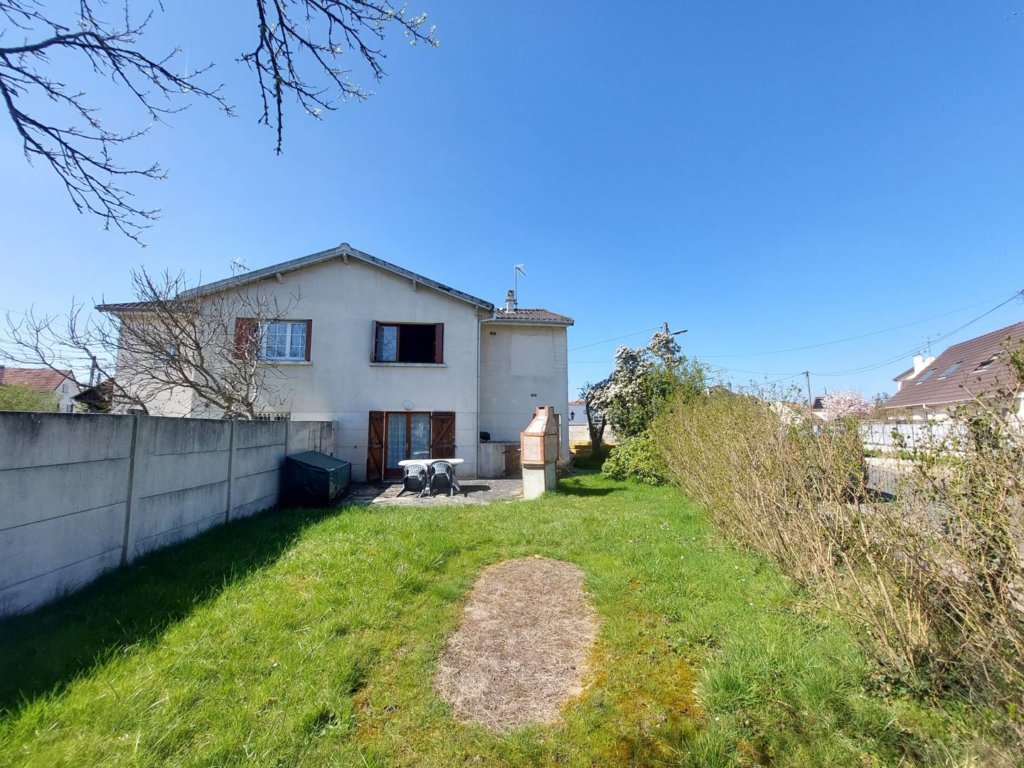 Maison à OZOIR LA FERRIERE 96m²  1