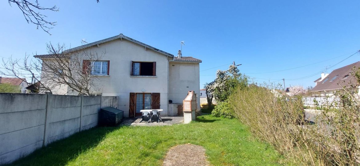 Maison à OZOIR LA FERRIERE 96m²  1