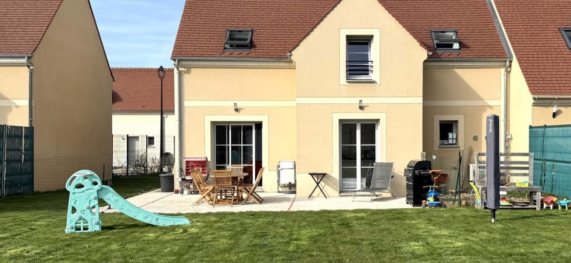 Maison à Jouy-le-Châtel 96m²  1