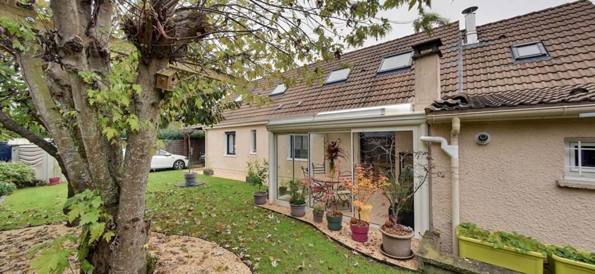 Maison à Chevry-Cossigny 98m² 1 1
