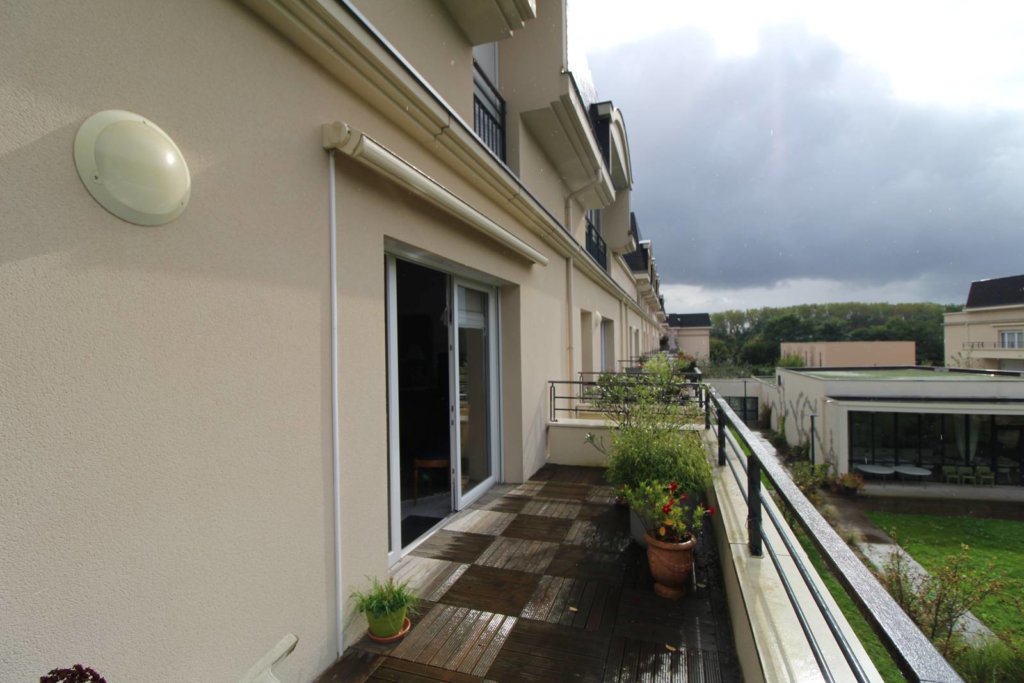 Appartement à Émerainville 63m²  1