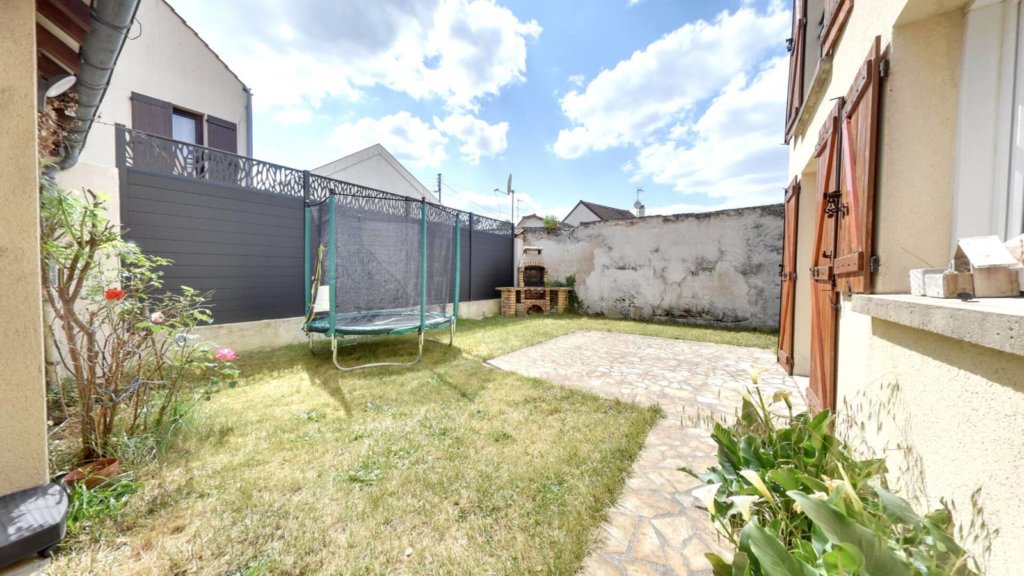 Maison à Roissy-en-Brie 75m²  1