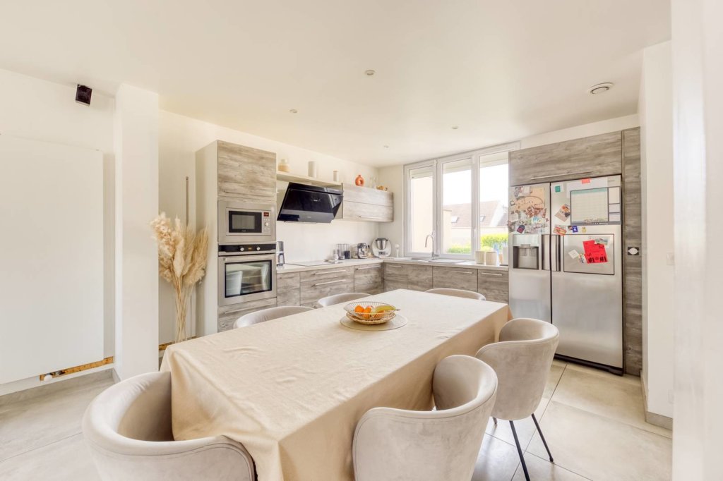 Maison à Ozoir-la-Ferrière 118m²  1