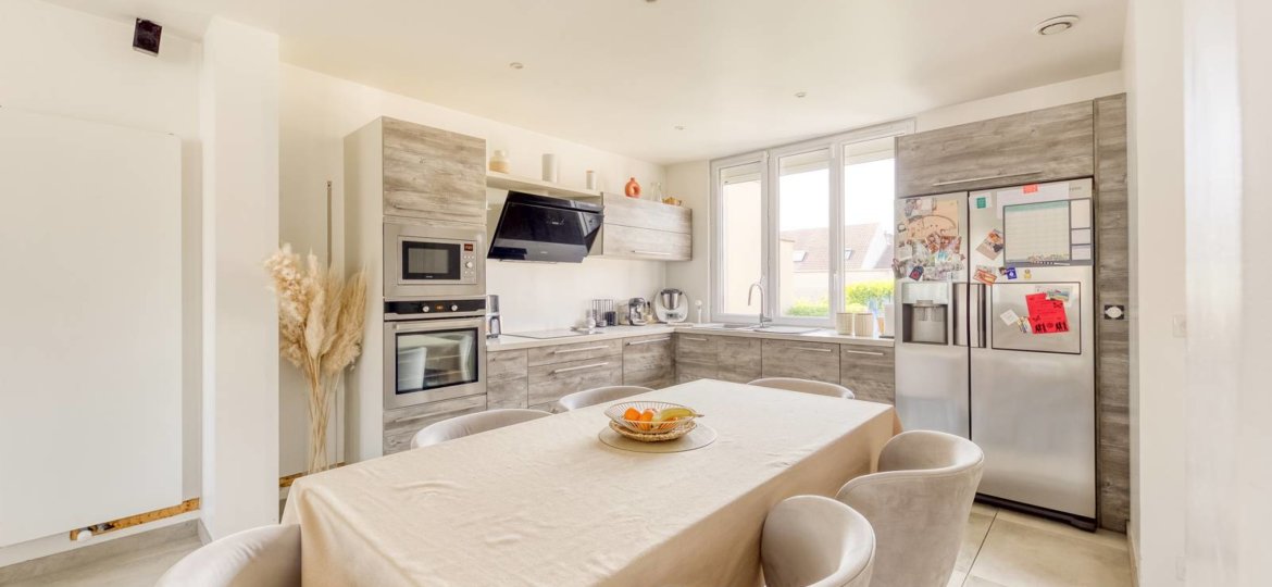 Maison à Ozoir-la-Ferrière 118m²  1