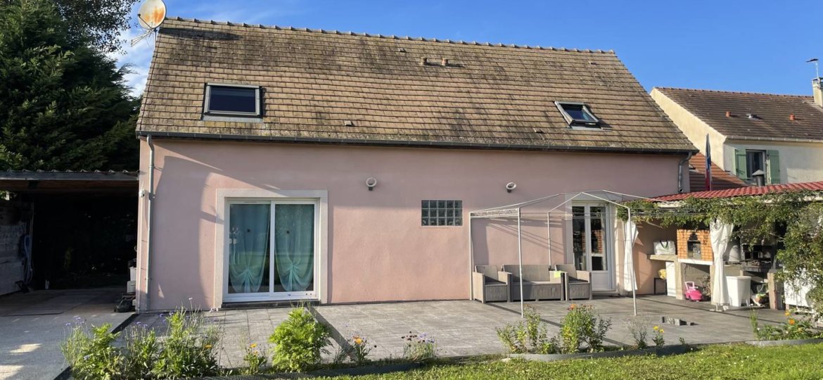 Maison à Pécy 142m²  1