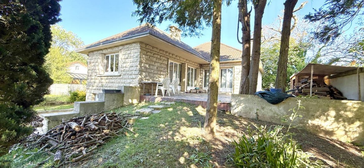 Maison à Pontault-Combault 151m²  1