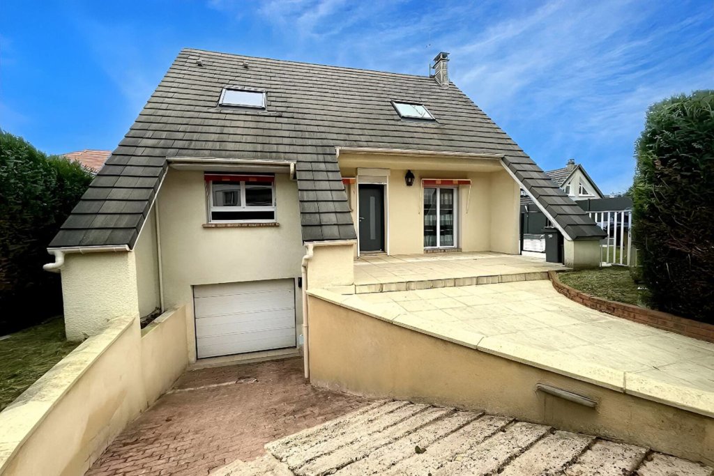 Maison à Chevry-Cossigny 109m² 1 1