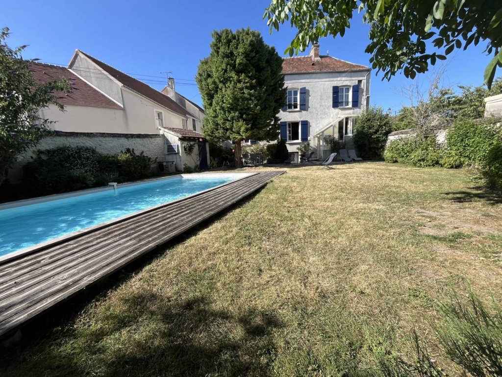 Maison à JOUY LE CHATEL 131m²  1