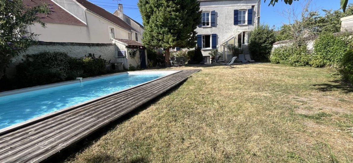 Maison à JOUY LE CHATEL 131m²  1
