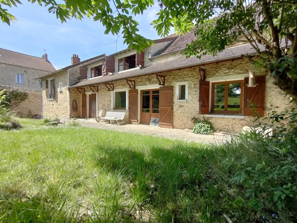 Maison à Bernay-Vilbert 197m²  1