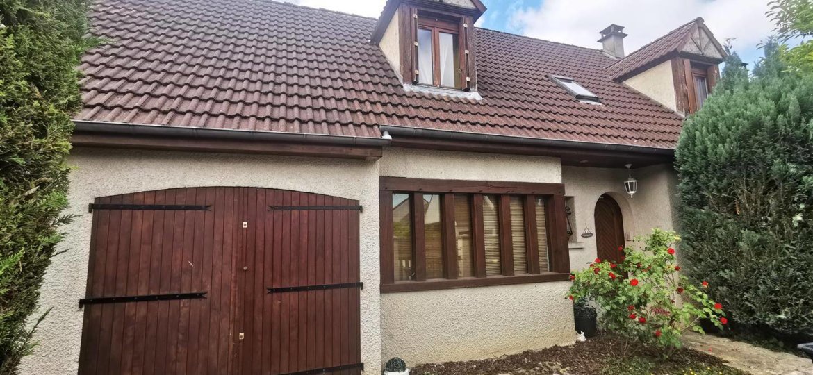 Maison à Roissy-en-Brie 132m²  1