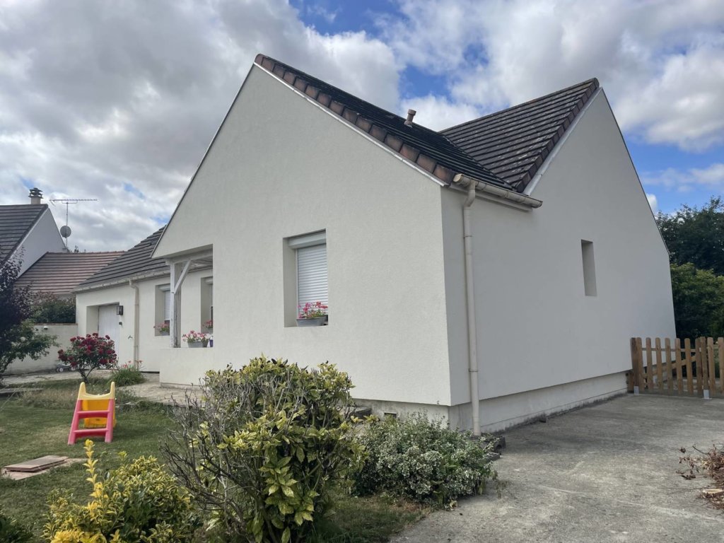 Maison à COURPALAY 142m²  1