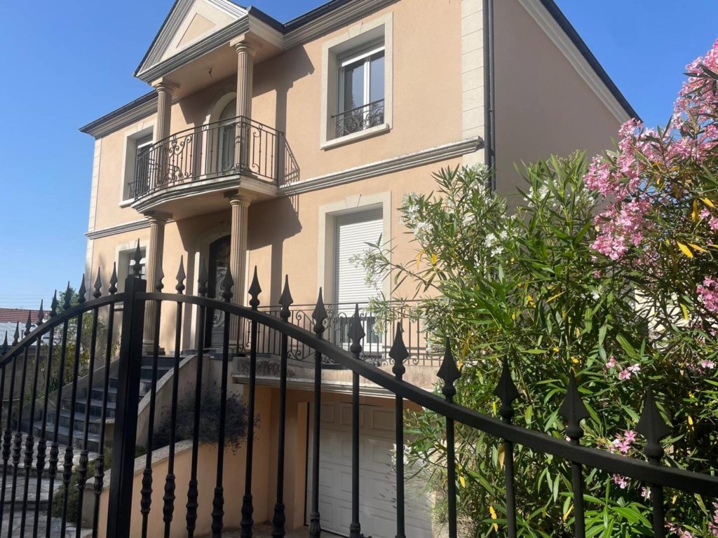 Maison à LIMEIL BREVANNES 140m²  1