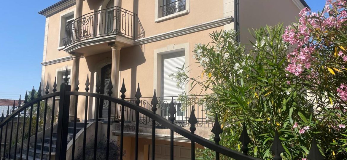 Maison à LIMEIL BREVANNES 140m²  1