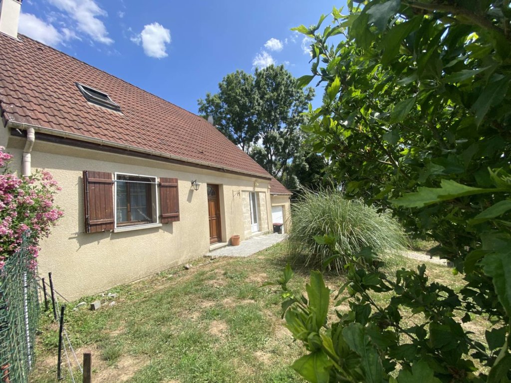Maison à beton-bazoche 110m²  1