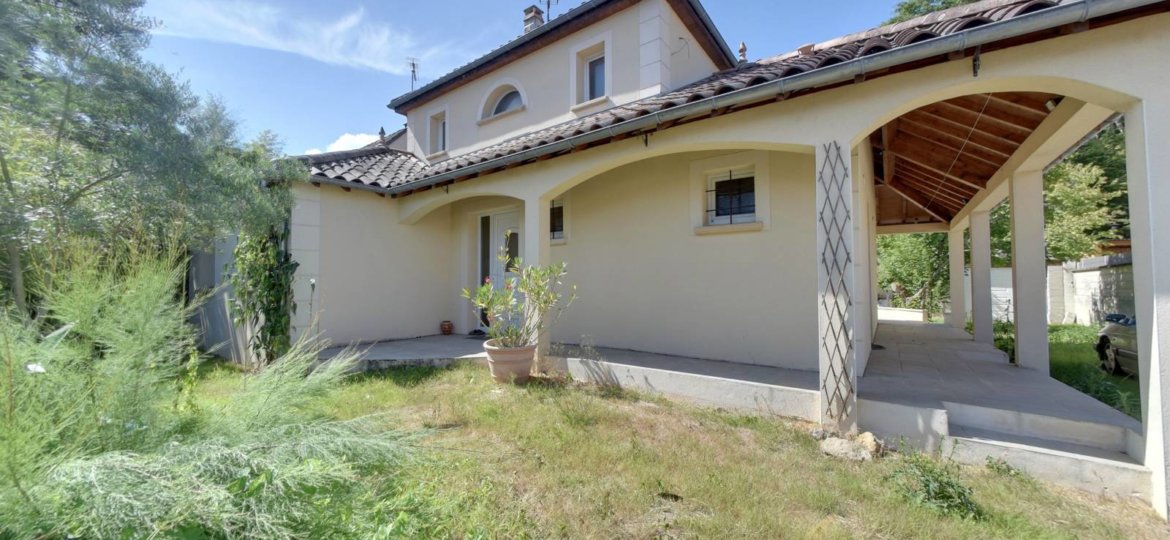 Maison à Ozoir-la-Ferrière 135m²  1