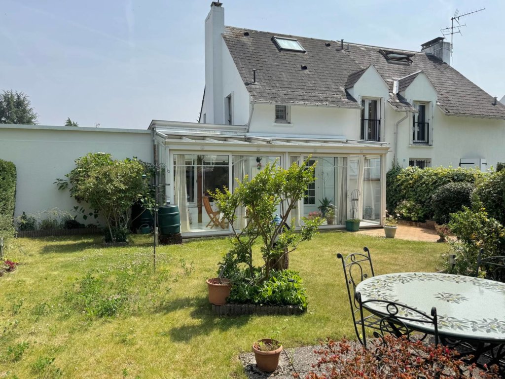 Maison à Ozoir-la-Ferrière 105