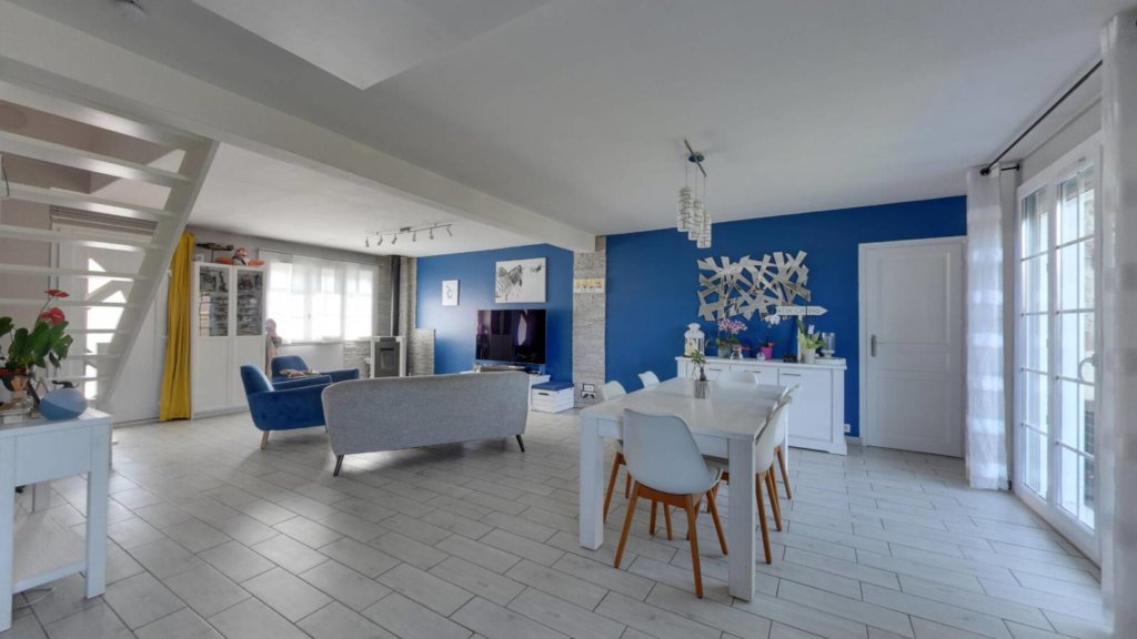Maison à Roissy-en-Brie 106m²  1
