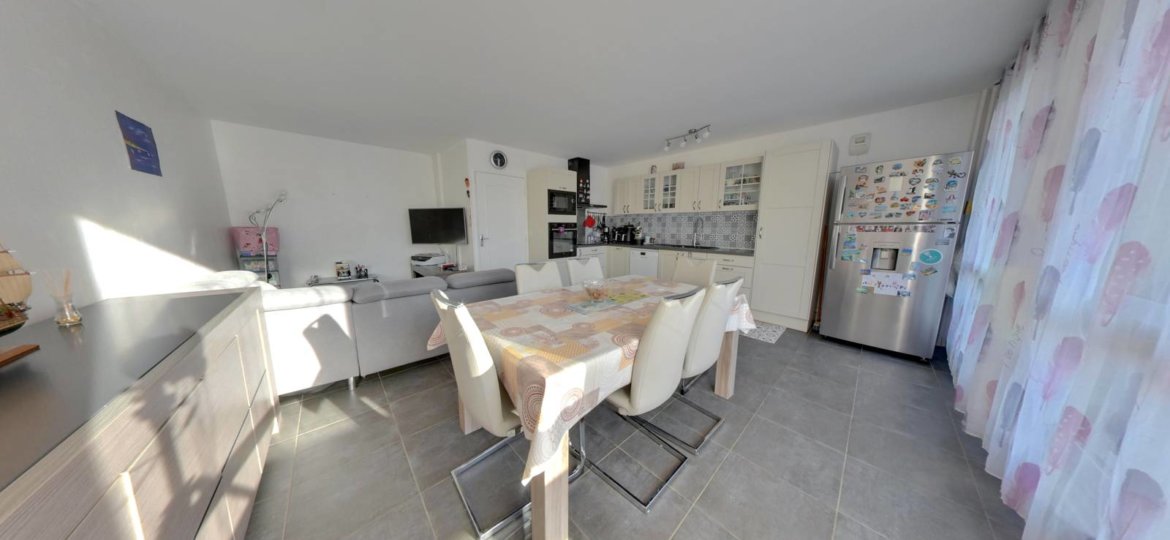 Appartement à Roissy-en-Brie 82m²  1