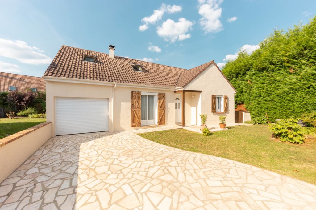 Maison à Pontault-Combault 122m²  1