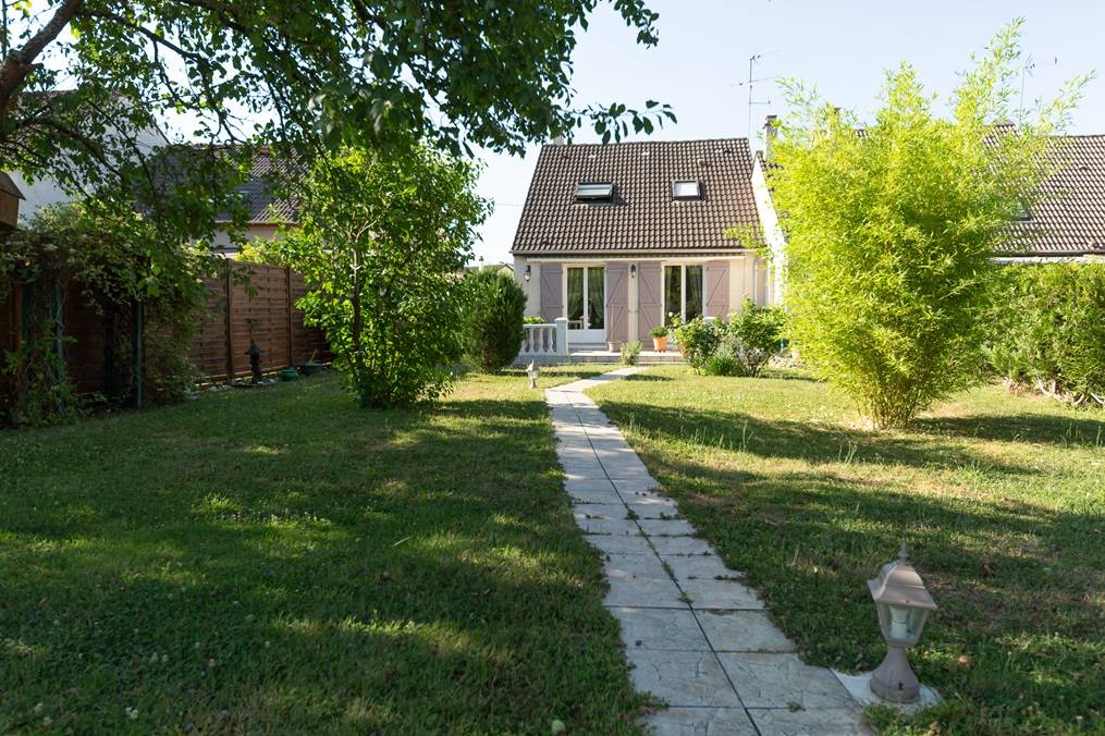 Maison à Ozoir-la-Ferrière 100