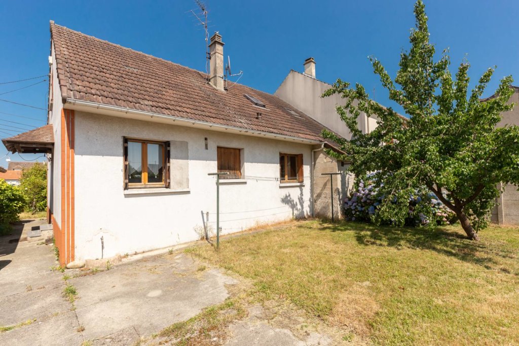 Maison à Pontault-Combault 124m²  1