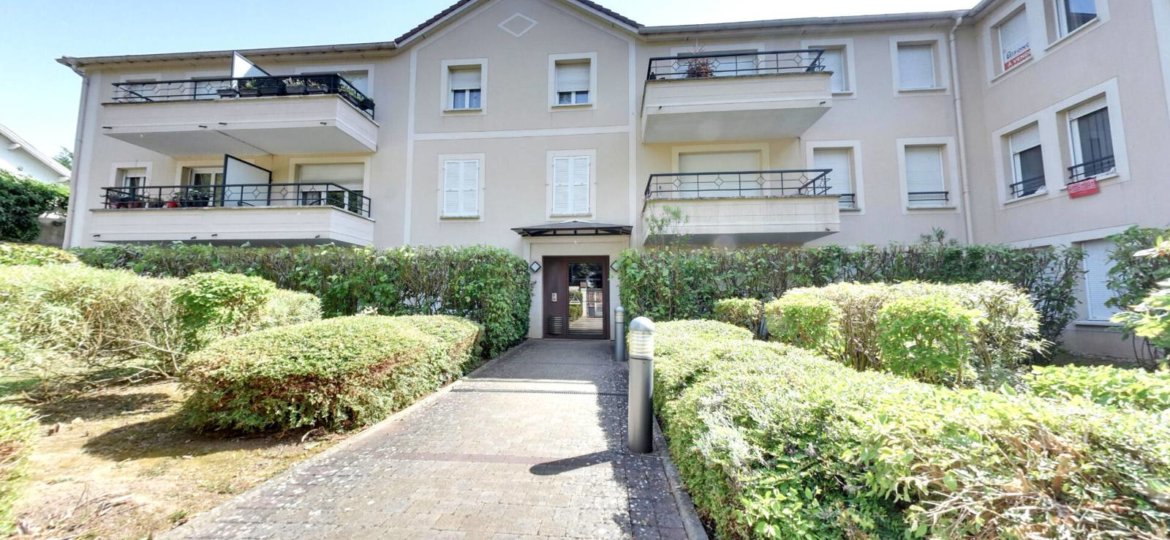 Appartement à LA QUEUE EN BRIE 42m²  1