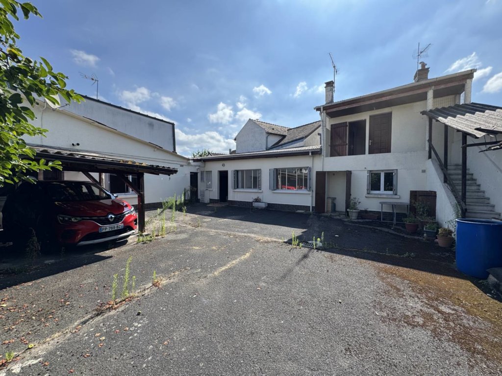 Maison à Ozoir-la-Ferrière 166m²  1