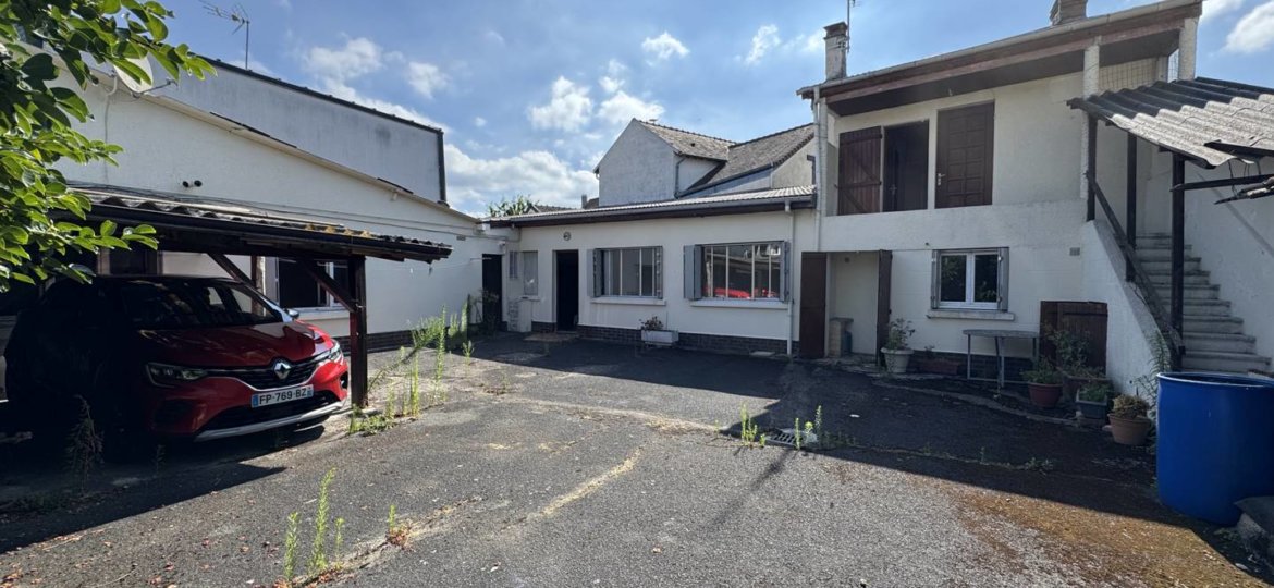 Maison à Ozoir-la-Ferrière 166m²  1