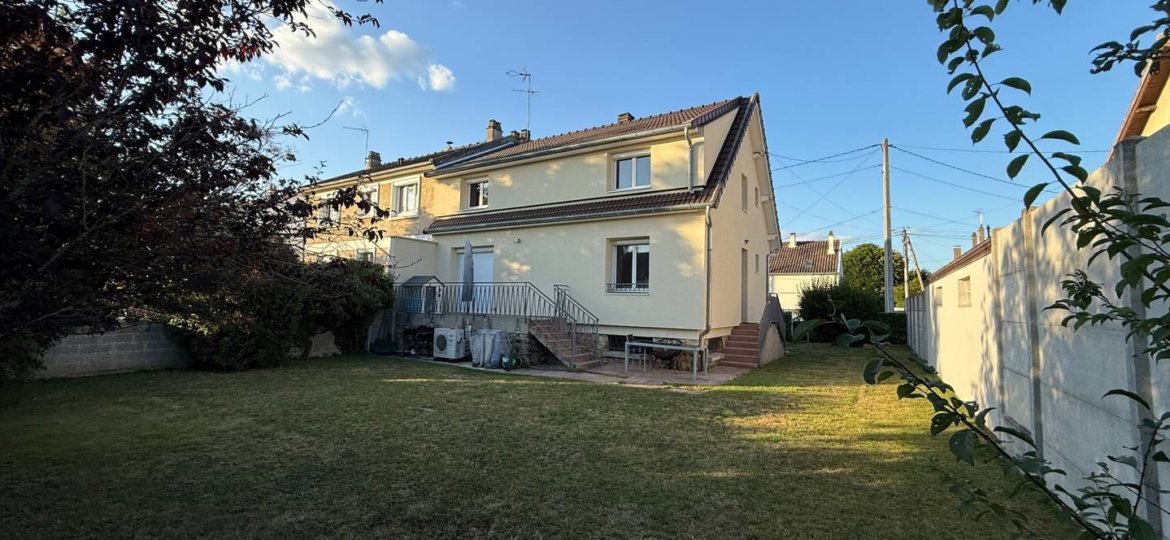 Maison à Pontault-Combault 131m²  1