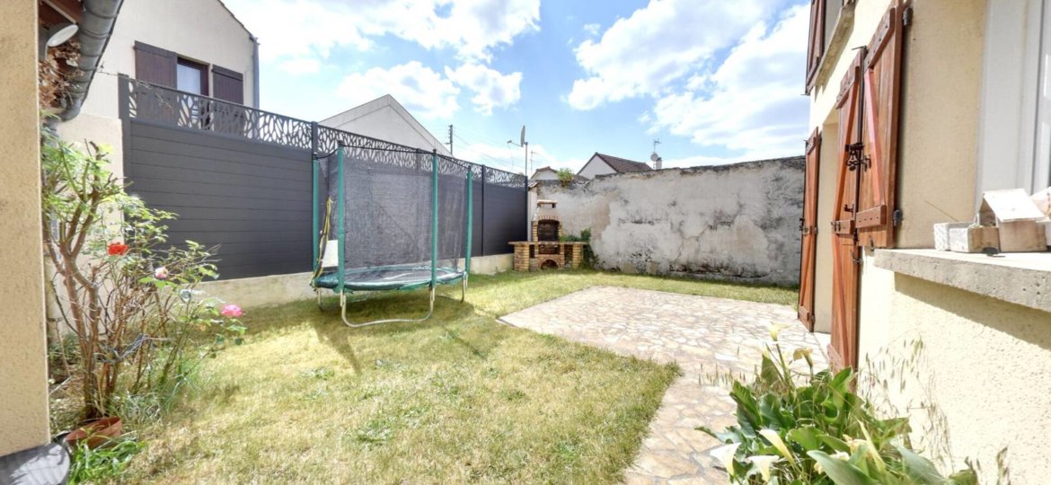 Maison à Roissy-en-Brie 75m²  1