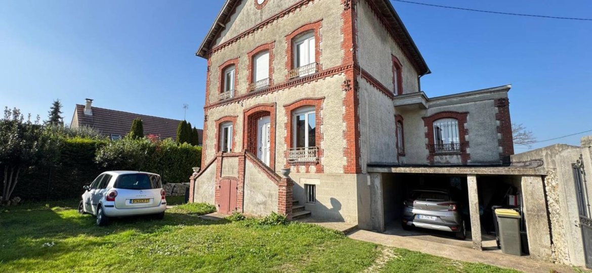 Maison à Pontault combault 245m²  1