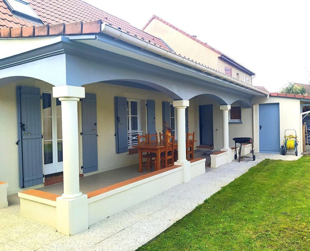 Maison à ROISSY EN BRIE 123m² 1 1