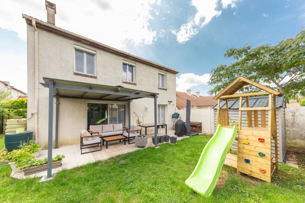 Maison à Pontault-Combault 112m²  1
