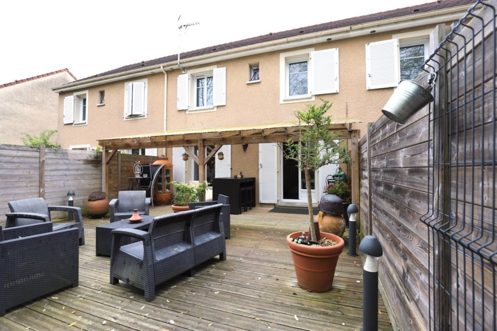 Maison à Tournan-en-Brie 83m²  1