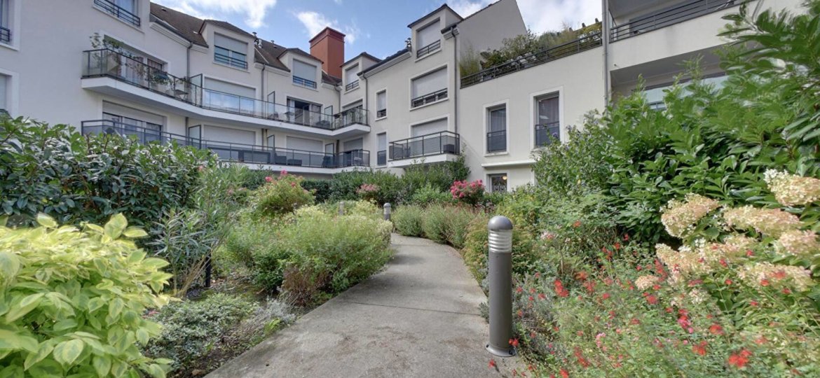 Appartement à Ozoir-la-Ferrière 28m²  1